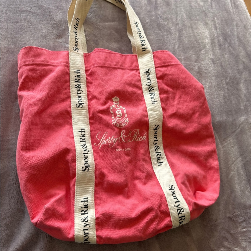 Sporty and rich tote